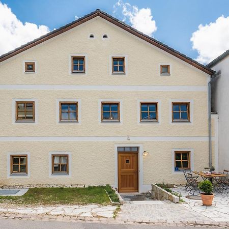 Historische Wohnung Mit Gehobenem Ambiente Walting ภายนอก รูปภาพ